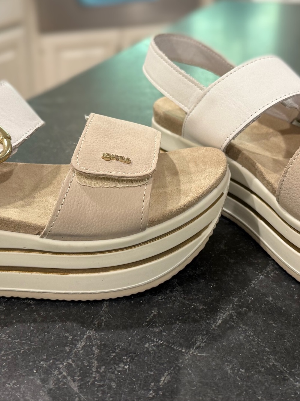 Women’s Brand New IGI&CO Made in Italy Leather platform sandals size EU 38 ~